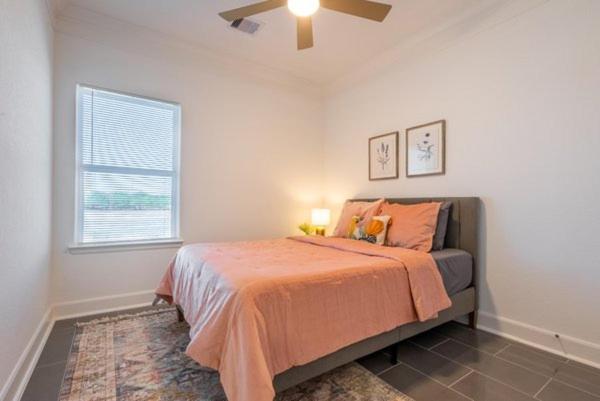 Cute Cozy House Close To Major Sporting Events And Restaurants 休斯敦 外观 照片